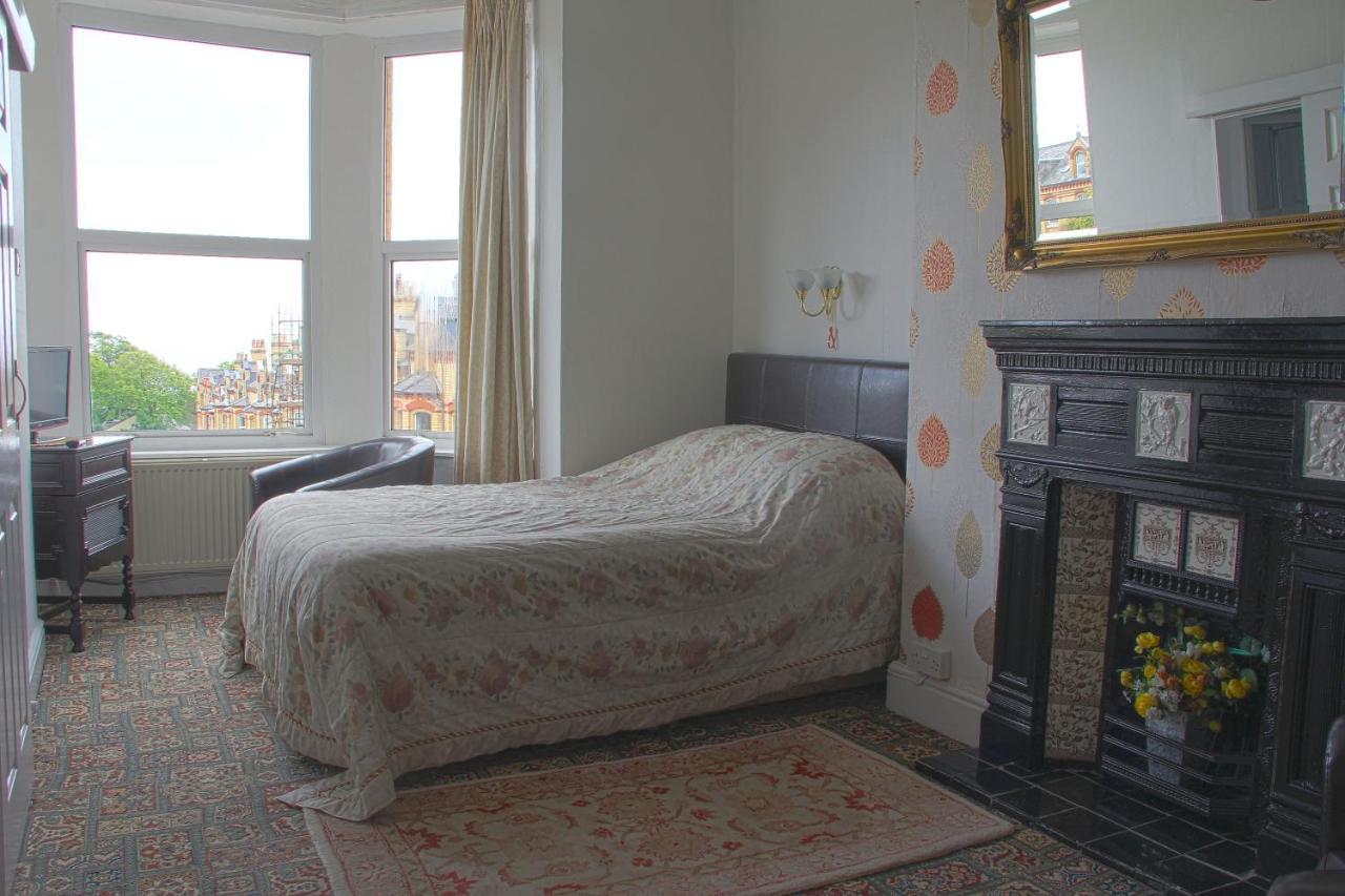 Ashfield Guesthouse Douglas Esterno foto